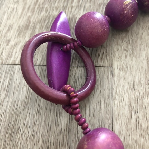 Gorgeous wood hand painted necklace. - Picture 3 of 5